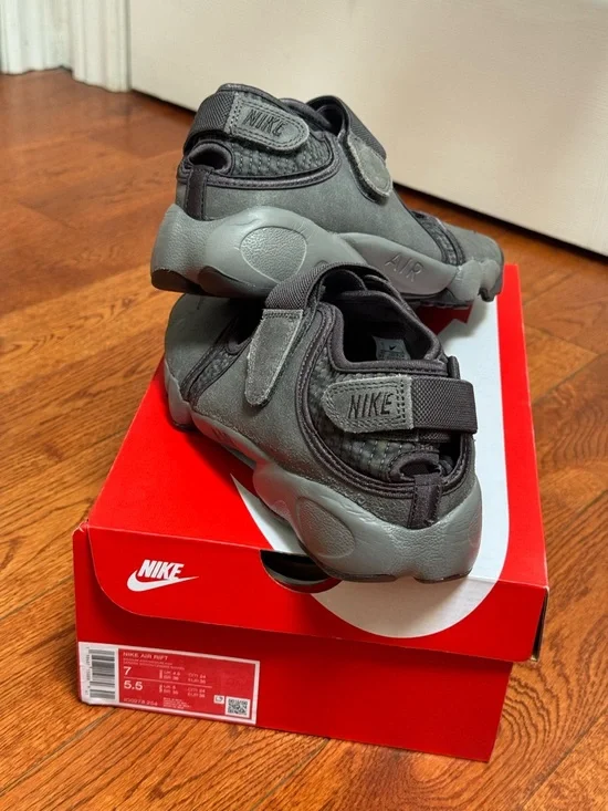 NIKE Air Rift BRAND NEW - Picture 2 of 5